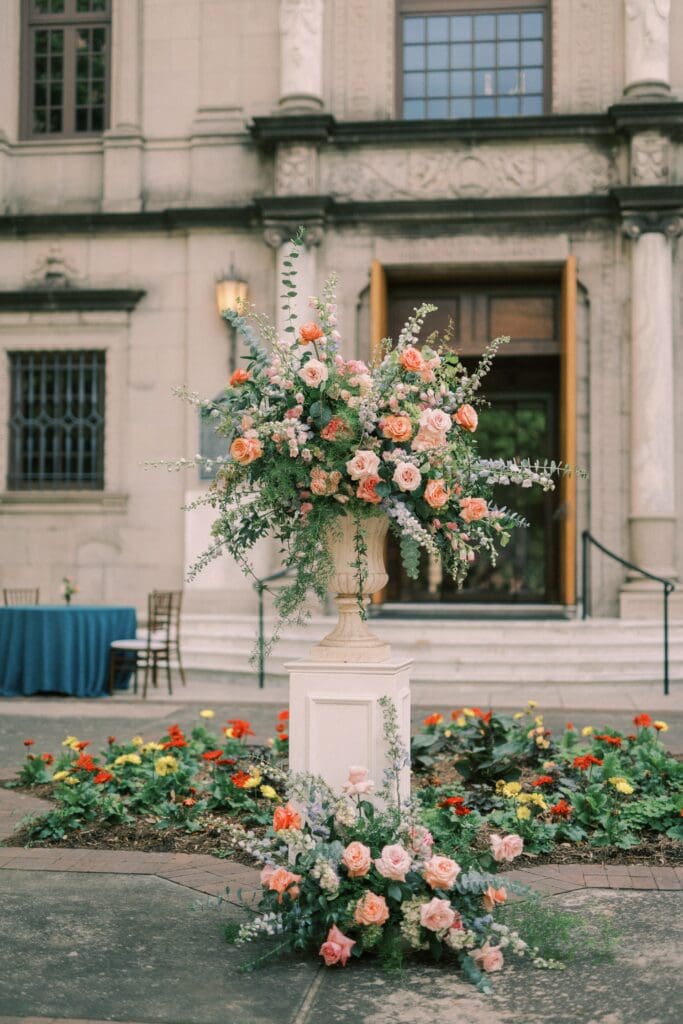 Classic Houston Wedding in the Julia Ideson Library