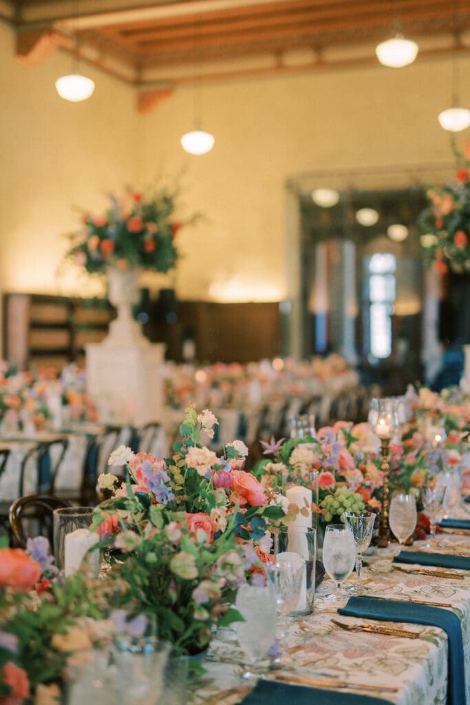 Classic Houston Wedding in the Julia Ideson Library